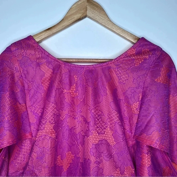 Rubber Ducky Productions Lace V-Back Dolman Sleeve Mini Dress Size Small - Picture 5 of 6